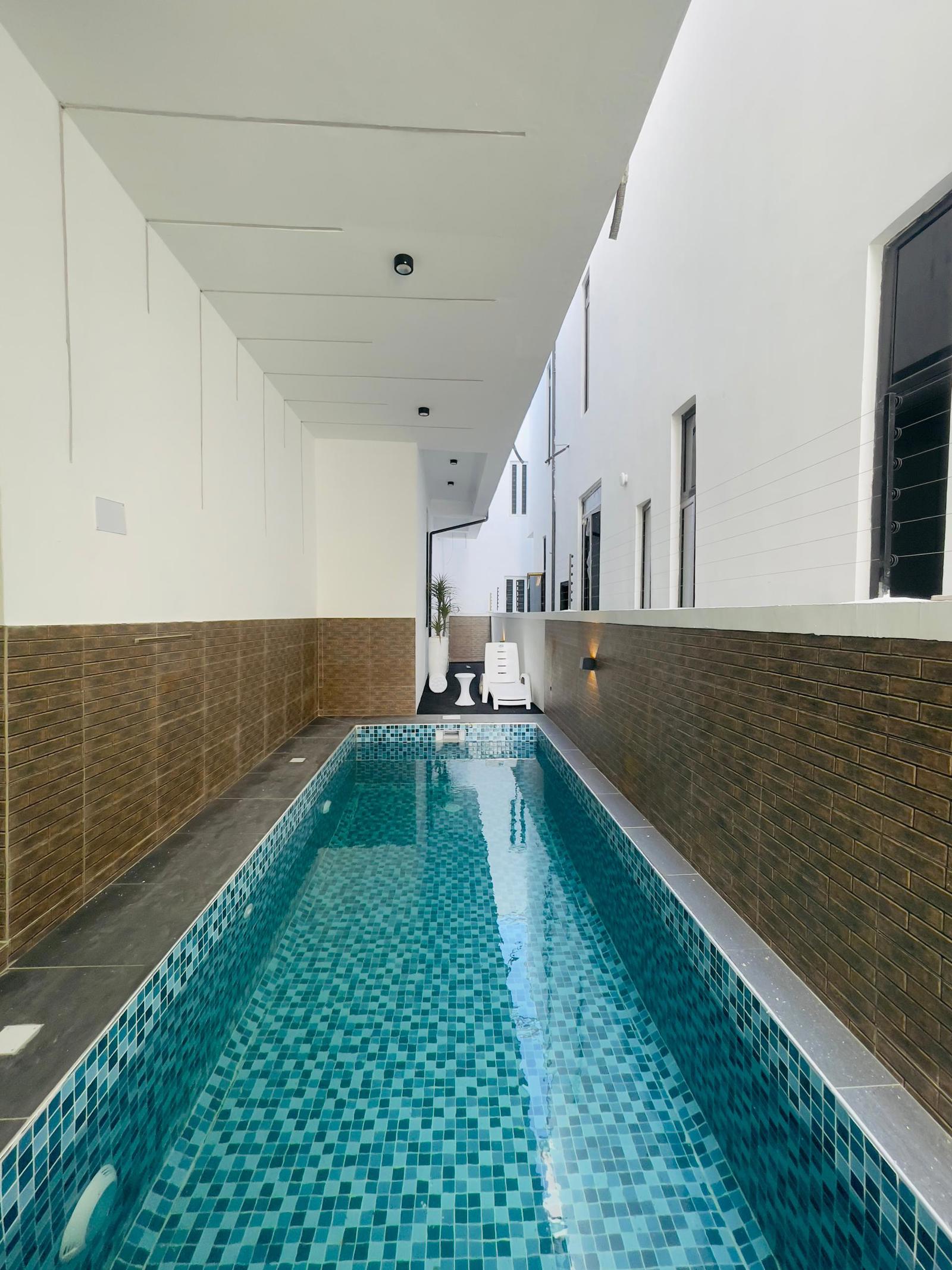 OUTSTANDING LUXURY 5 BED FULLY DETACHED DUPLEX WITH  ROOFTOP TERRACE, SWIMMING POOL AND BQ