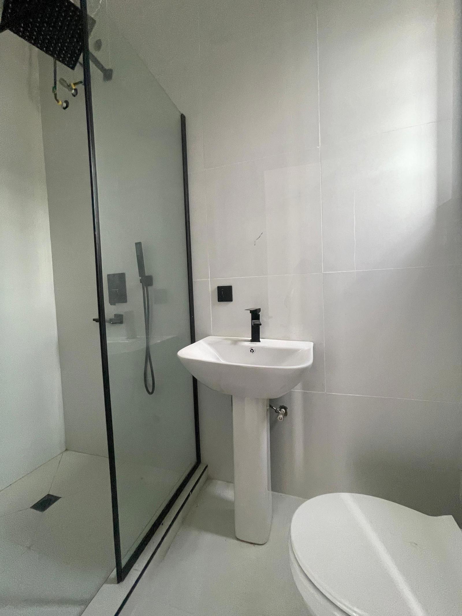4 BEDROOM DETACHED DUPLEX  BRAND NEW 5 BEDROOM FULLY DETACHED DUPLEX WITH A SWIMMING POOL