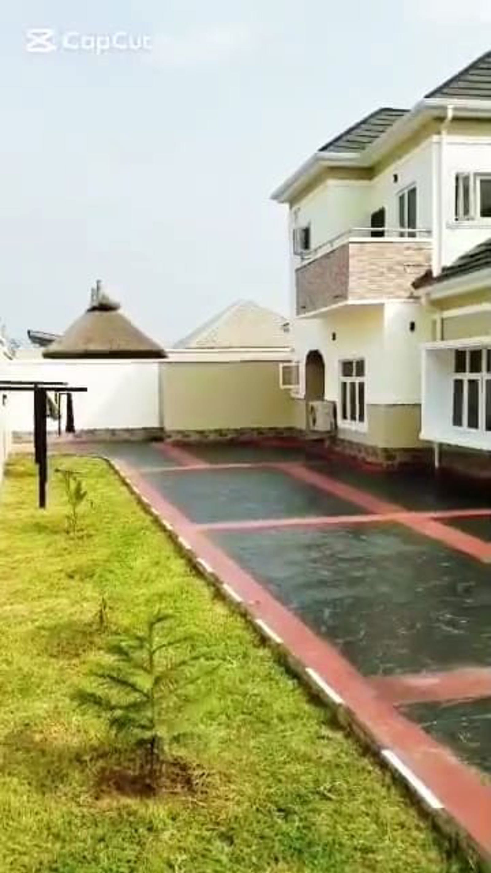 ELEGANT & SPACIOUS BUNGALOW IN MAGODO