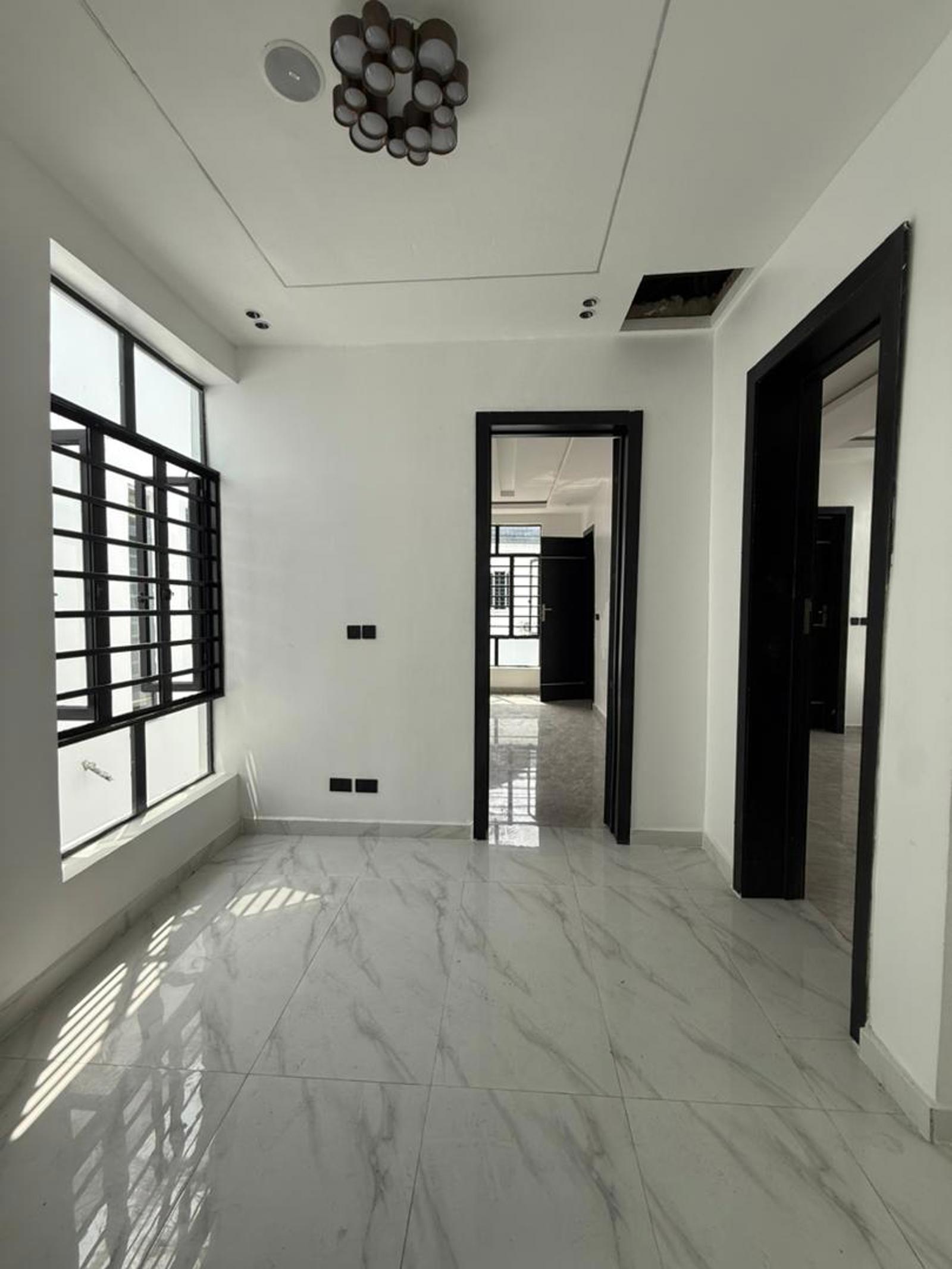SPACIOUS SMART 4 BEDROOM DUPLEX