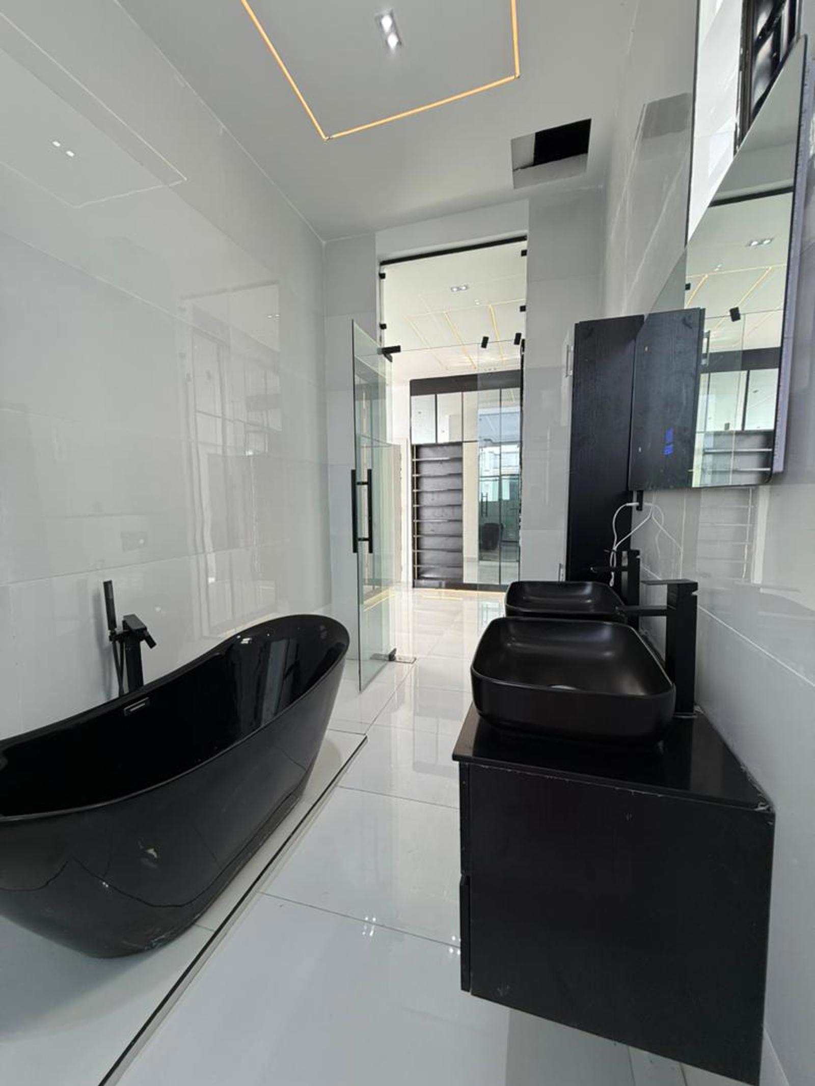 UNIQUELY-BUILT 5 BEDROOM DUPLEX