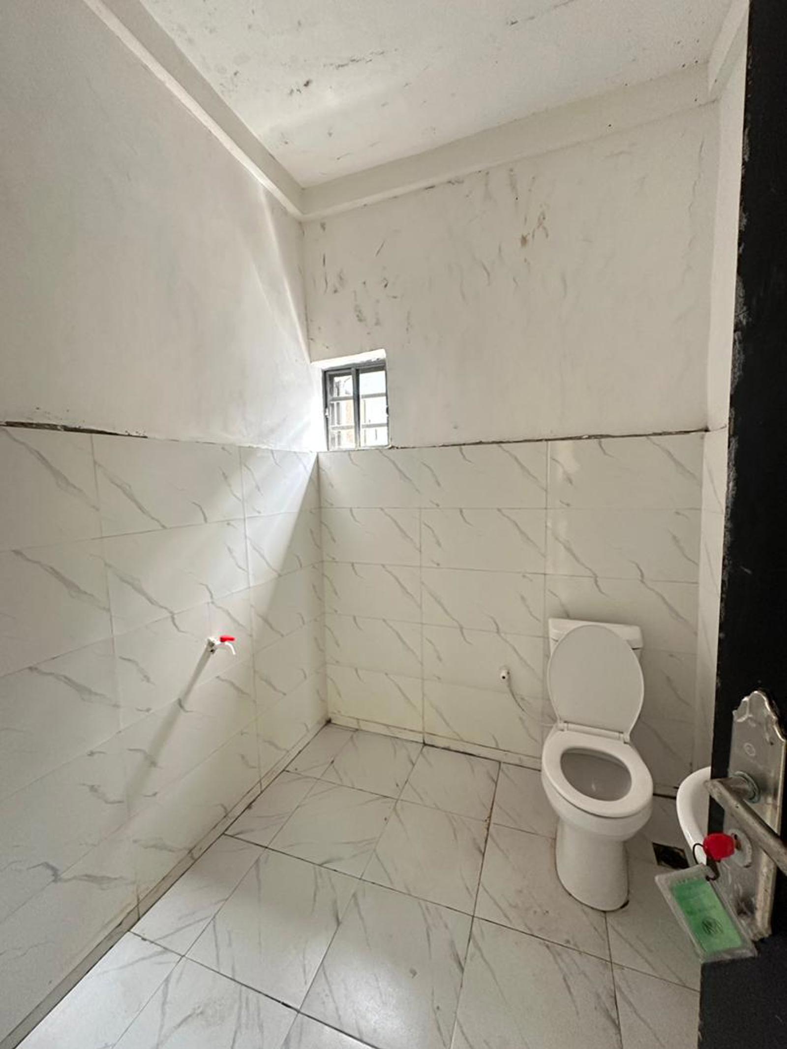 WELL BUILT 1 BEDROOM APARTMENT
