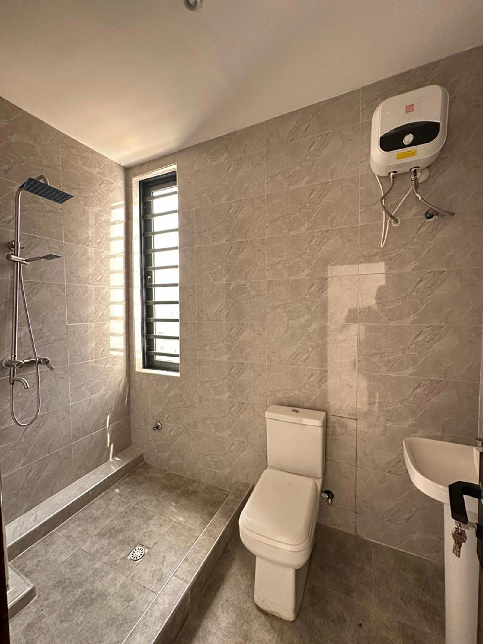 LUXURY 2 BEDROOM APARTMENT