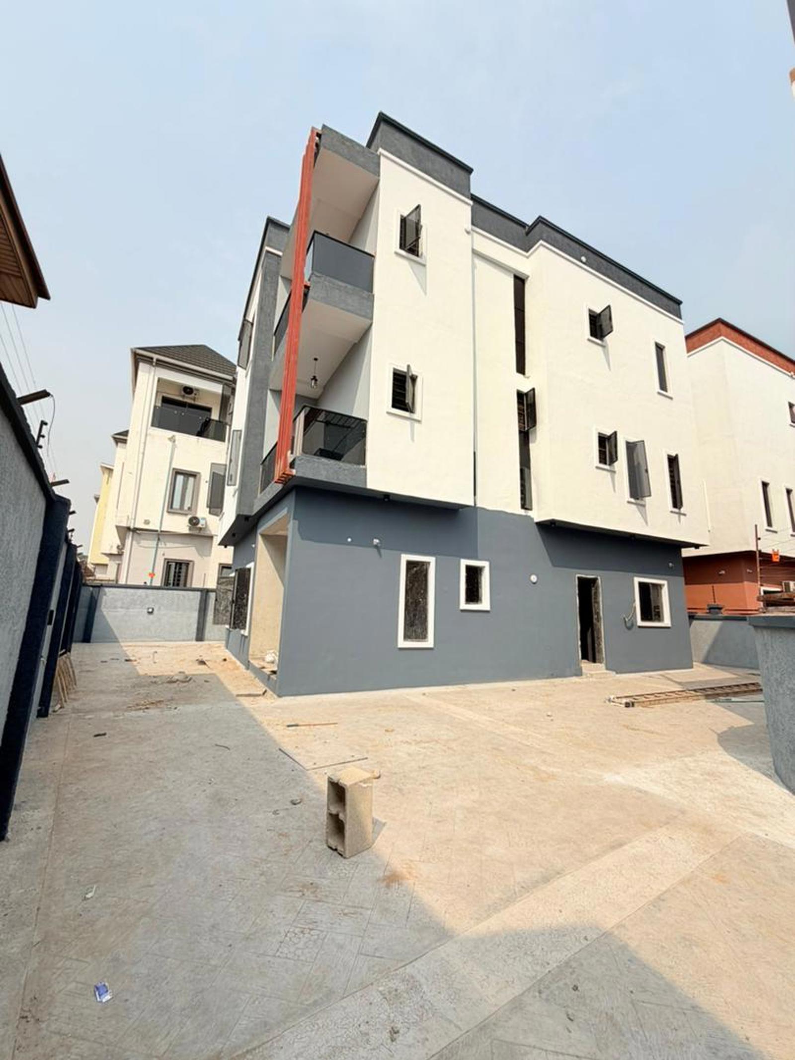 UNIQUELY STYLED 5-BEDROOM FULLY DETACHED DUPLEX + BQ 📌MAGODO G.R.A PH 1 LAGOS 🇳🇬