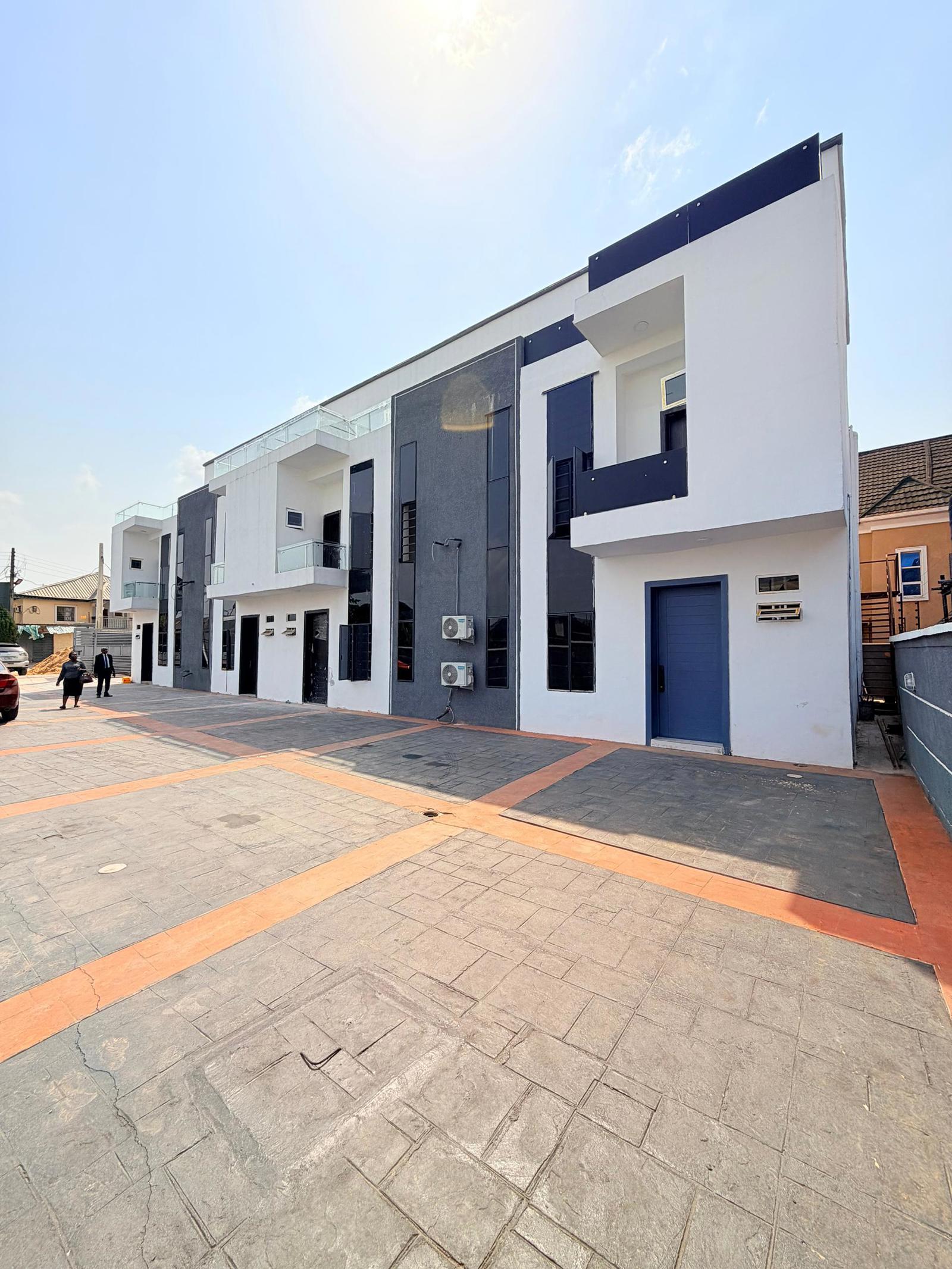 NEWLY BUILT 3-BEDROOM TERRACE  DUPLEX WITH 2 STUDY ROOMS AND A COMMUNAL POOL 📍AJAO ESTATE (AIRPORT ROAD) LAGOS 🇳🇬