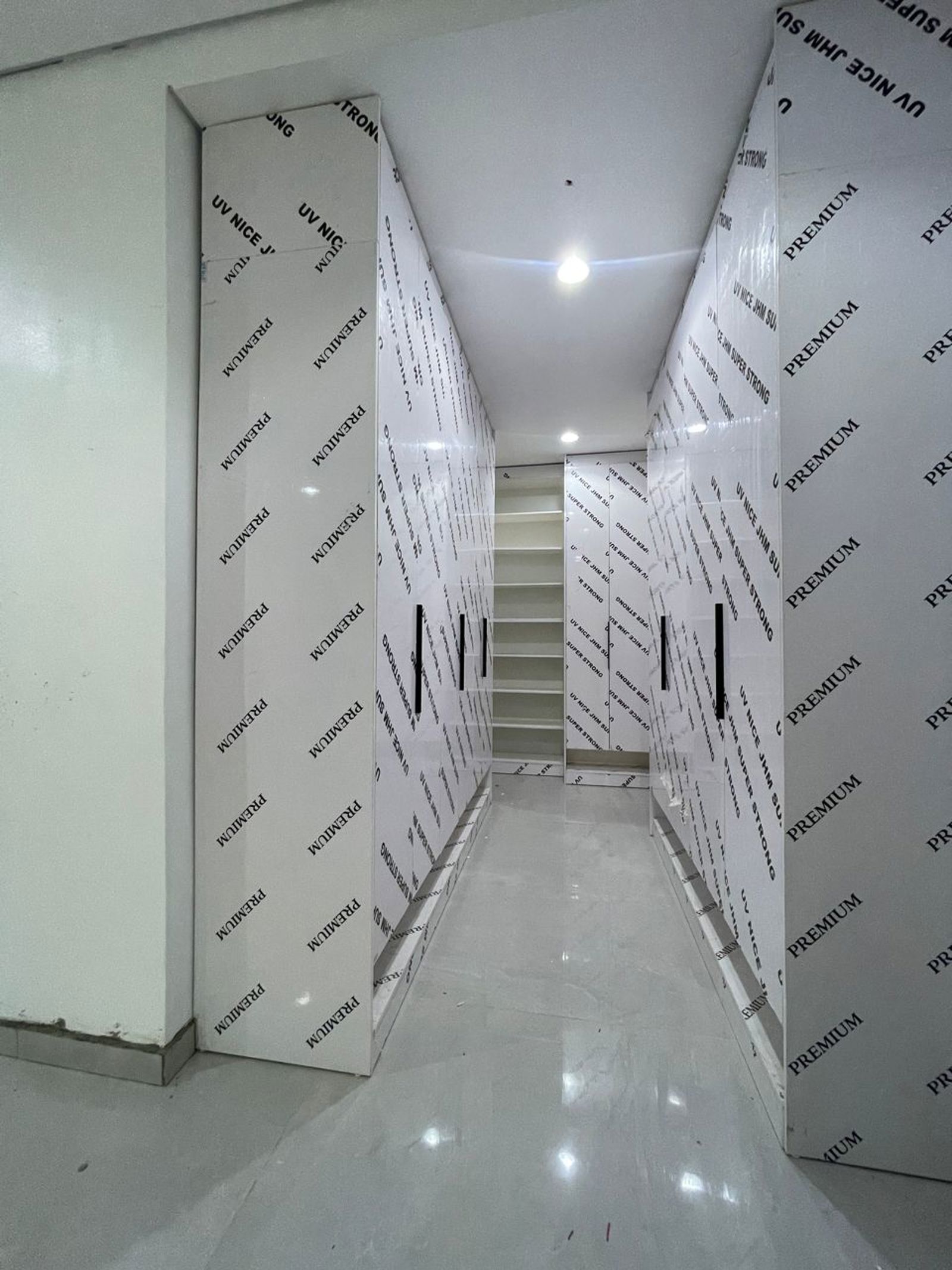 VERY GOOD DEAL 6 BEDROOM DETACHED DUPLEX IN IKOYI LAGOS