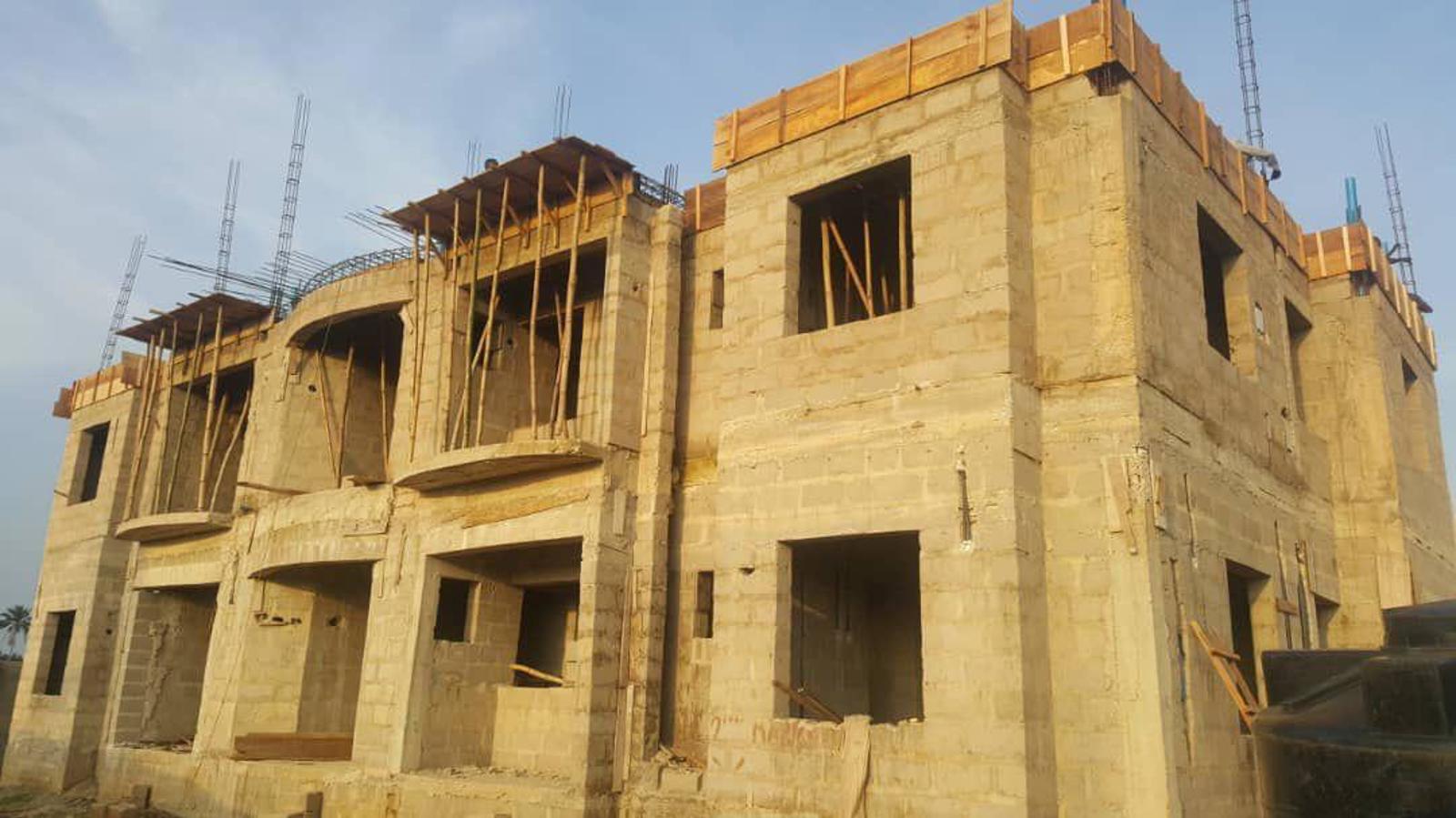 Distress: 4 units of 3 bedroom uncompleted storey Building for sale