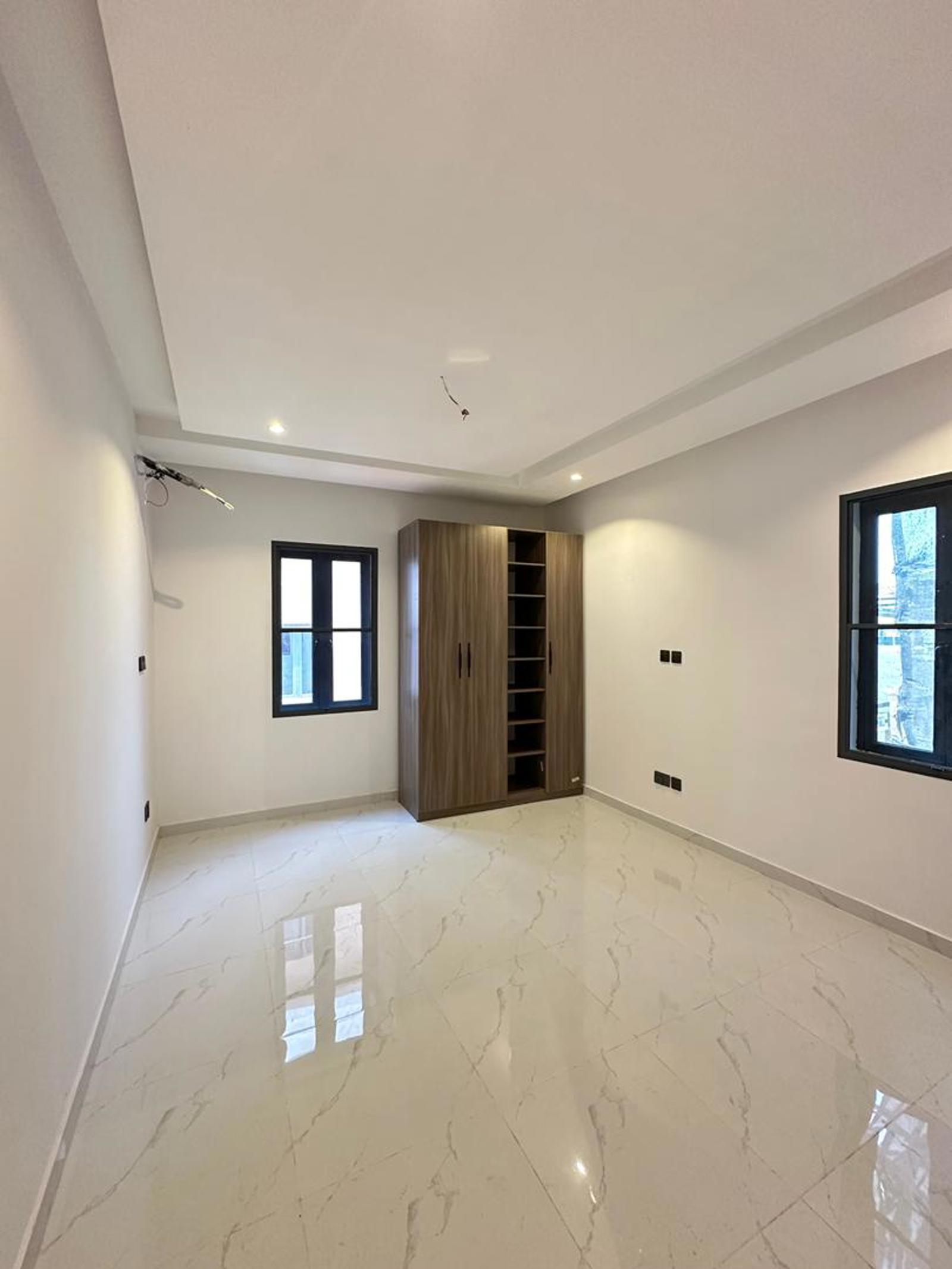 2 BEDROOM APARTMENT SUITABLE FOR INVESTMENT